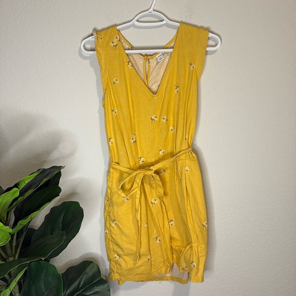 Old Navy Small yellow with daisy linen blend romper - Picture 1 of 5